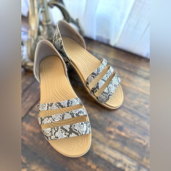 CROCS Tulum Open Toe Flat Gray Snake 3-Strap Flat Sandals Size 6 - Picture 9 of 12